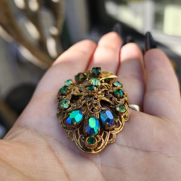 Vtg Made Germany Brooch Green Glass AB Rhinestone Gold Tone Filigree Pre 1949 - Picture 11 of 12